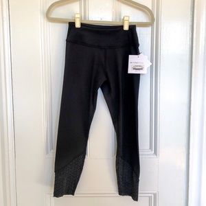 Beyond Yoga Perfect Angle capri pants